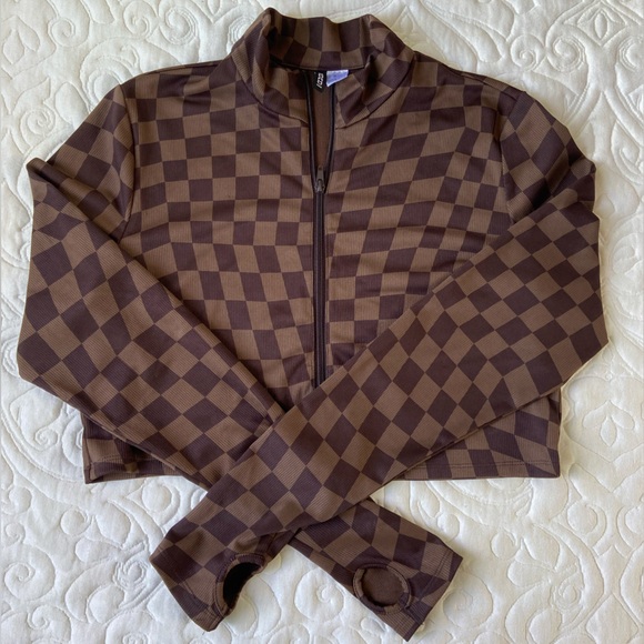 H&M Divided Long Sleeve Checkered Crop Top - Picture 1 of 2